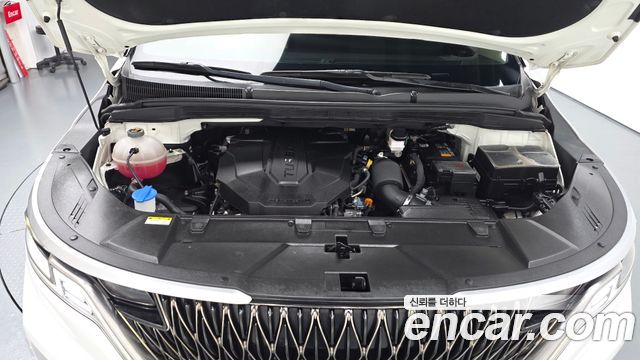 Kia Canival 2023 — photo 6