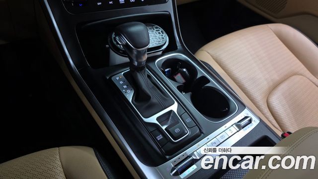 Kia Canival 2023 — photo 12