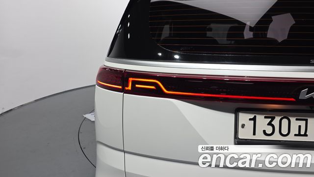 Kia Canival 2023 — photo 9