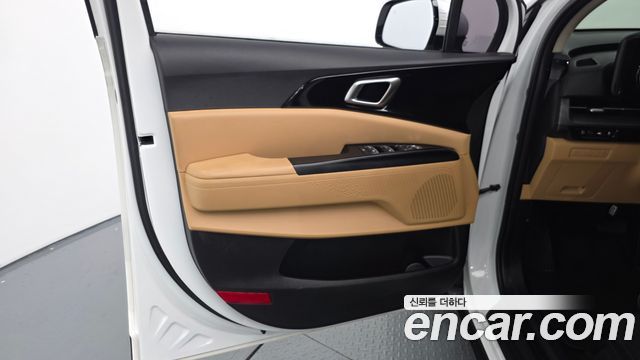 Kia Canival 2023 — photo 14