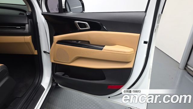Kia Canival 2023 — photo 15