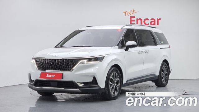Kia Canival 2023 — photo 1