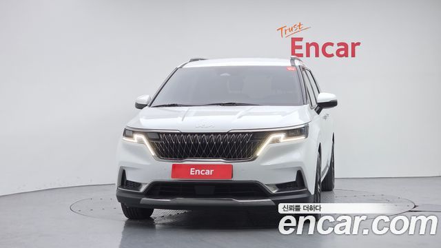 Kia Canival 2023 — photo 3