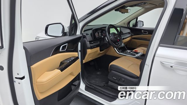 Kia Canival 2023 — photo 10