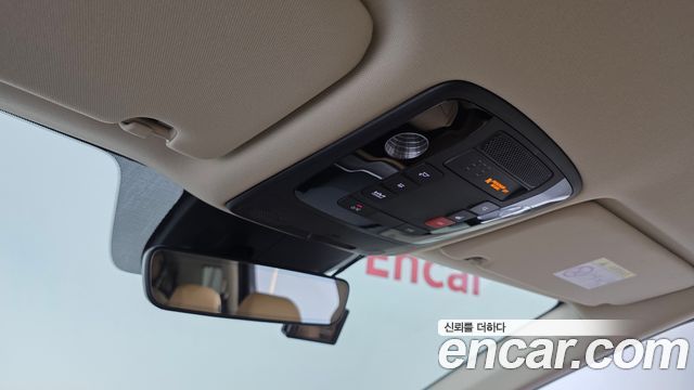 Kia Canival 2023 — photo 17