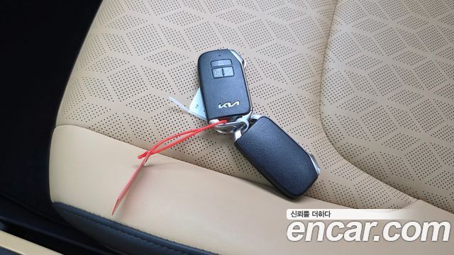 Kia Canival 2023 — photo 18