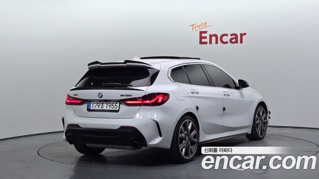 BMW 1-Series 2021 — photo 2