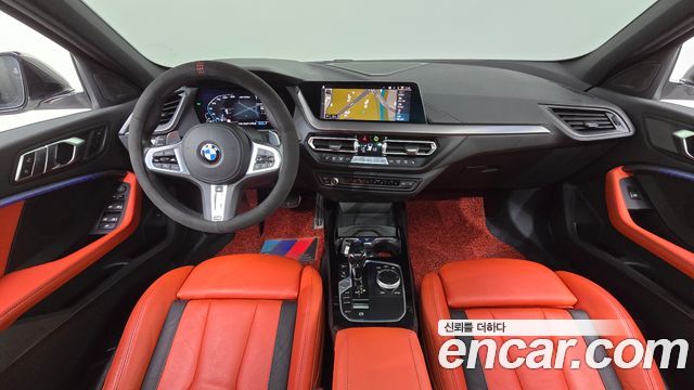 BMW 1-Series 2021 — photo 10