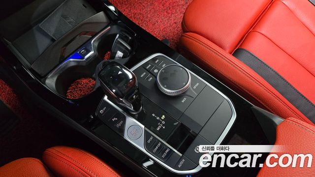 BMW 1-Series 2021 — photo 12