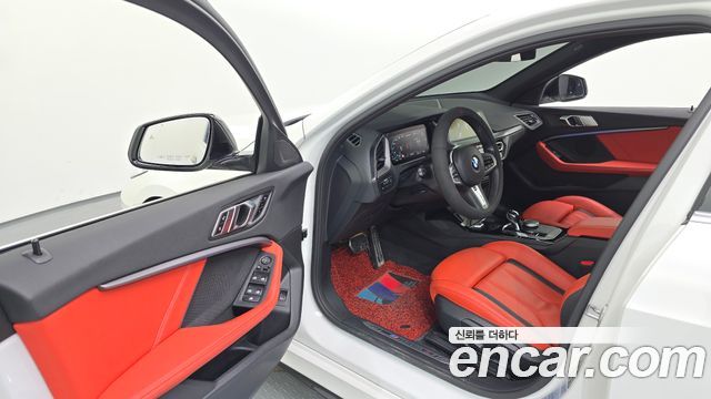 BMW 1-Series 2021 — photo 13
