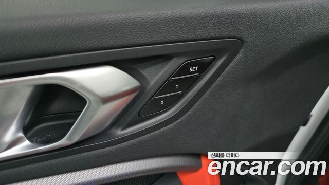 BMW 1-Series 2021 — photo 25