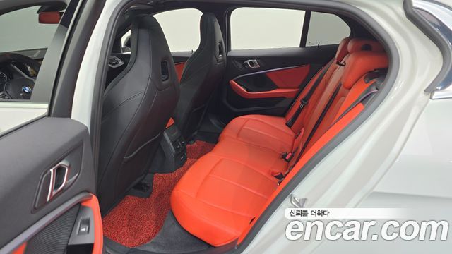 BMW 1-Series 2021 — photo 26