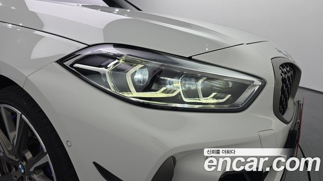 BMW 1-Series 2021 — photo 8
