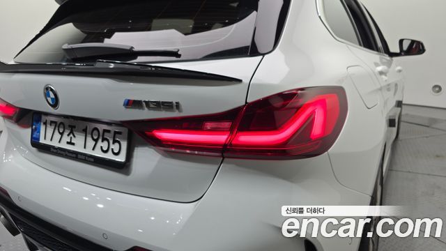 BMW 1-Series 2021 — photo 9