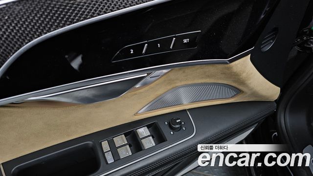 Audi S8 2020 — photo 27
