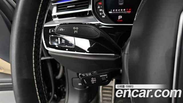 Audi S8 2020 — photo 30