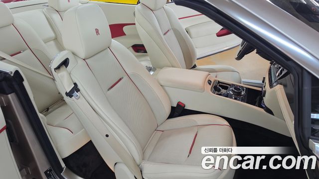 Rolls-Royce Dawn 2021 — photo 9