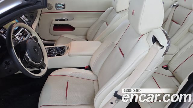 Rolls-Royce Dawn 2021 — photo 11