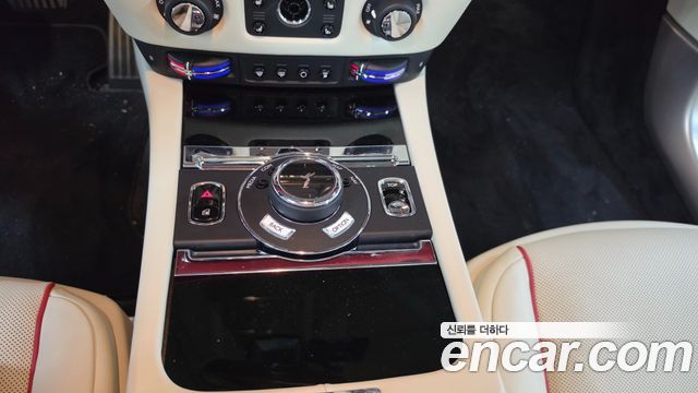 Rolls-Royce Dawn 2021 — photo 13