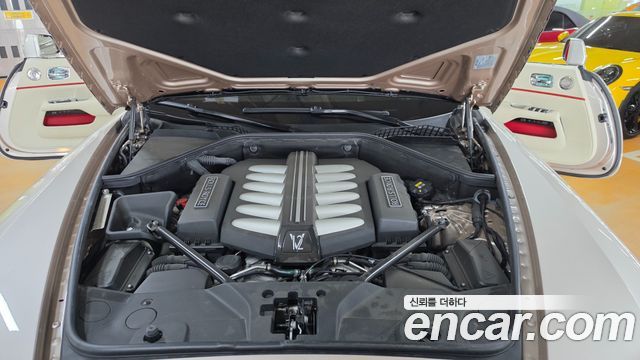 Rolls-Royce Dawn 2021 — photo 20