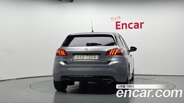 Peugeot 308 2018 — photo 4