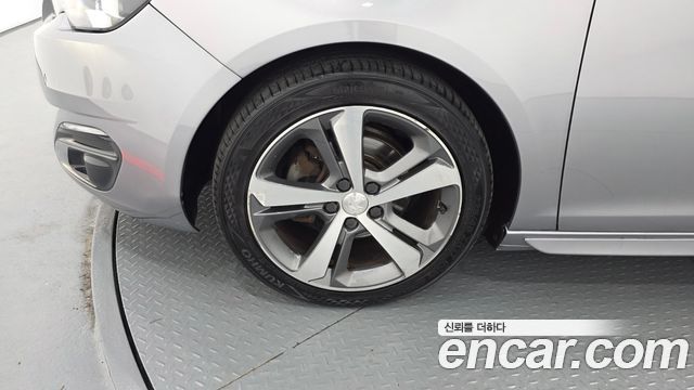 Peugeot 308 2018 — photo 5
