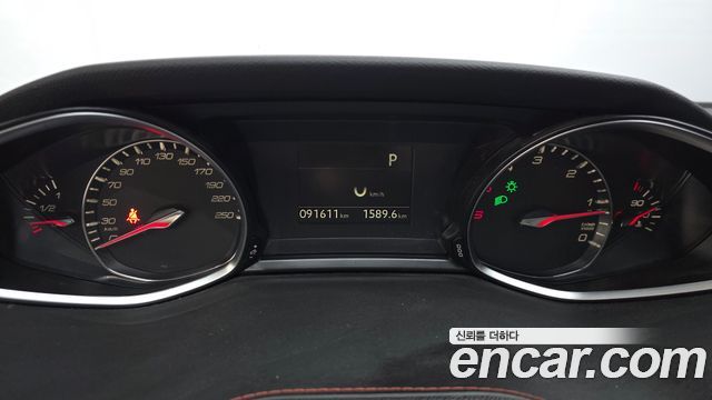 Peugeot 308 2018 — photo 8