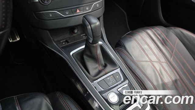 Peugeot 308 2018 — photo 9