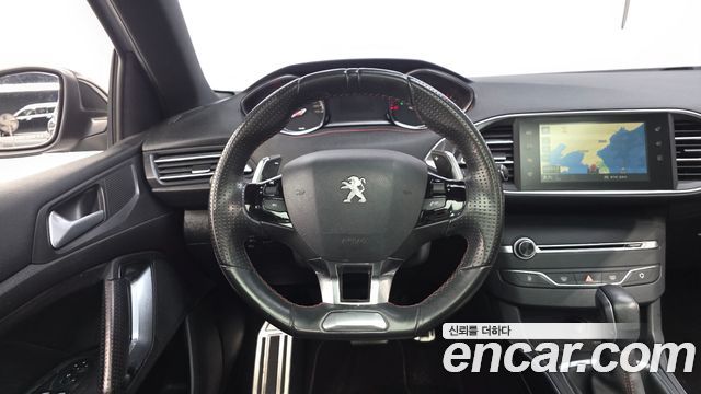 Peugeot 308 2018 — photo 12