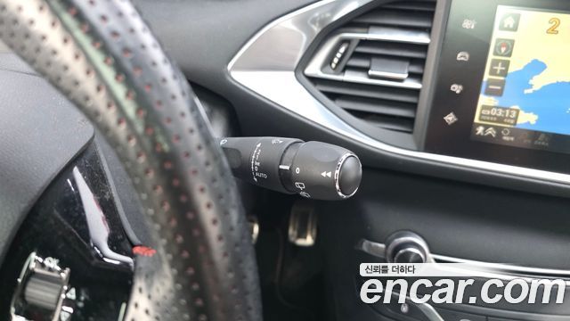 Peugeot 308 2018 — photo 19