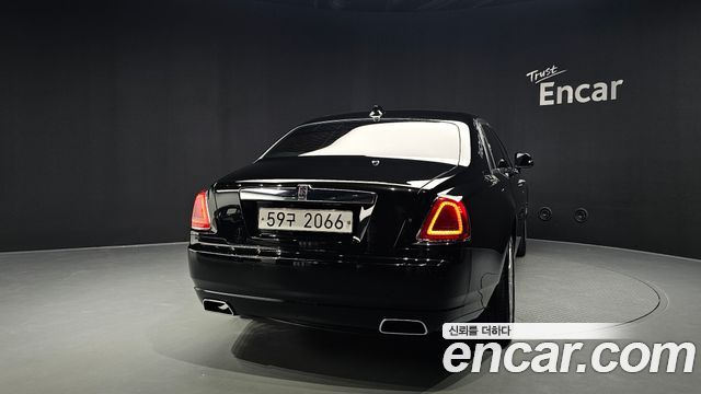 Rolls-Royce Ghost 2018 — photo 4
