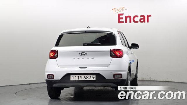 Hyundai Venue 2023 — photo 4
