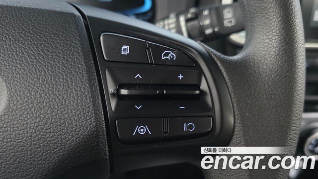 Hyundai Venue 2023 — photo 24