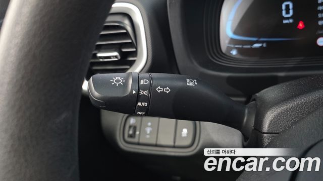Hyundai Venue 2023 — photo 30