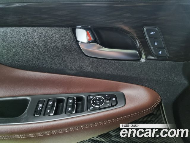 Hyundai Santafe 2019 — photo 13