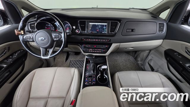 Kia Canival 2019 — photo 10