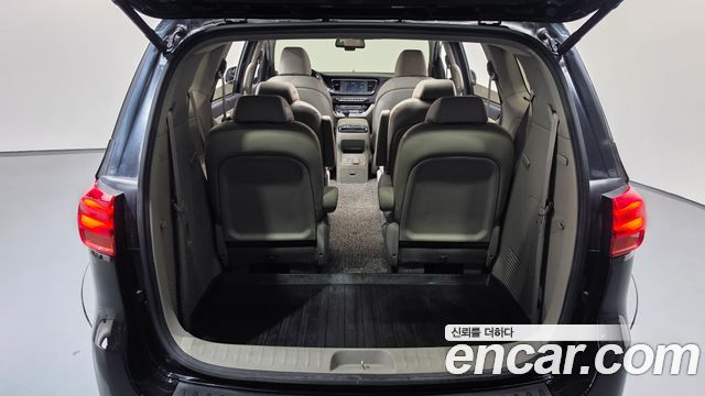 Kia Canival 2019 — photo 26