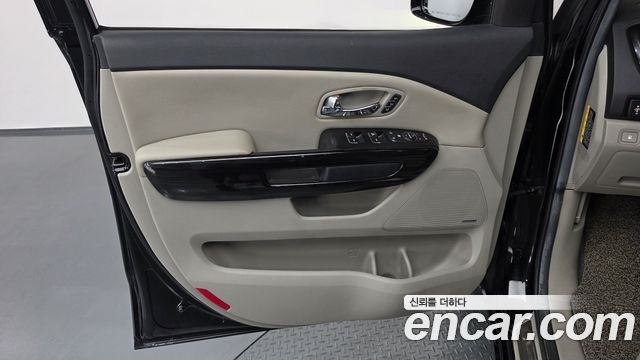 Kia Canival 2019 — photo 14