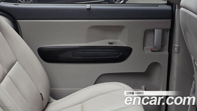 Kia Canival 2019 — photo 15