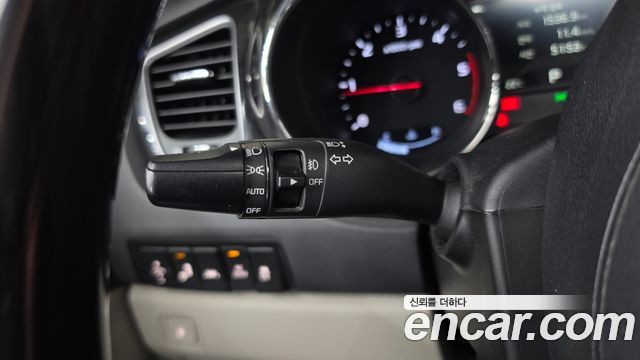 Kia Canival 2019 — photo 33