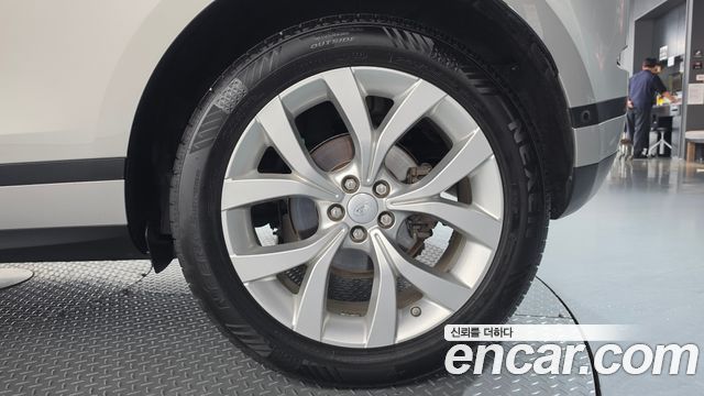 Land Rover Range Rover Evoque 2020 — photo 7