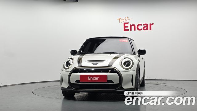 Mini Cooper 2024 — photo 3