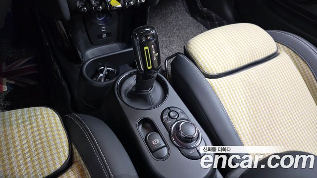 Mini Cooper 2024 — photo 12
