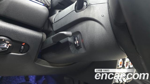 Mini Cooper 2024 — photo 25