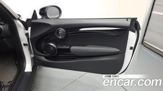 Mini Cooper 2024 — photo 14