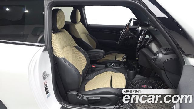 Mini Cooper 2024 — photo 16