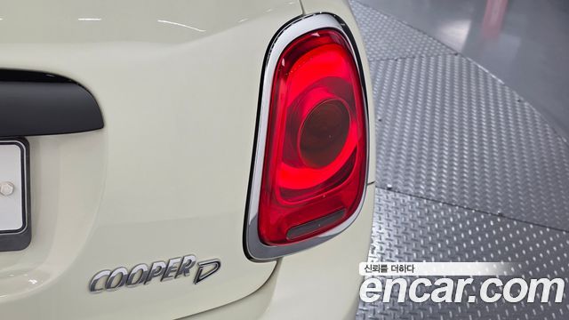 Mini Cooper 2017 — photo 9