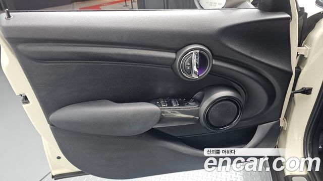 Mini Cooper 2017 — photo 14