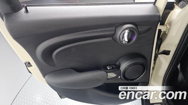 Mini Cooper 2017 — photo 15