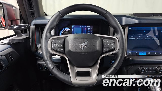 Ford Bronco 2023 — photo 19